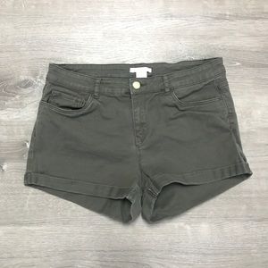 Olive cuffed shorts
